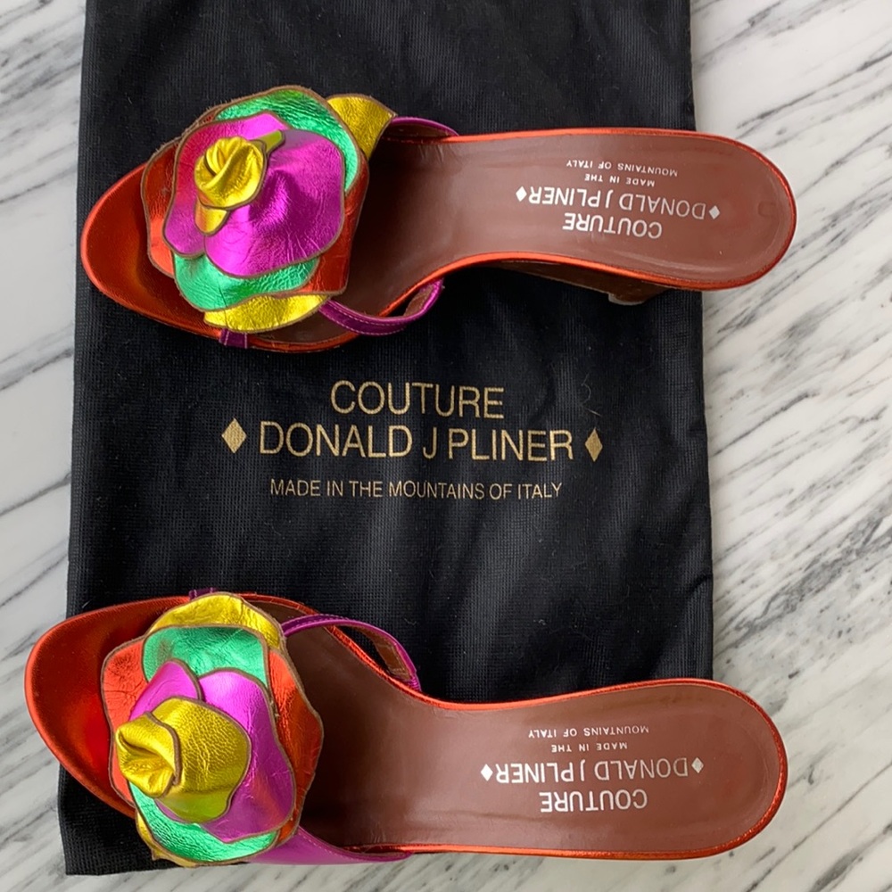 Donald J Pliner Couture Metallic Wedges